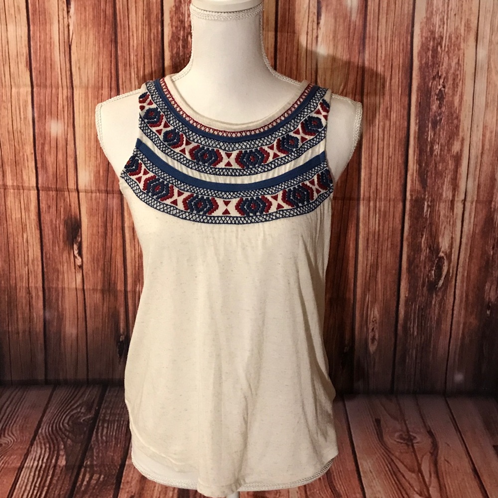 Lucky brand embroidered textured tank D25